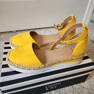 Yellow size 7.5 casual shoes